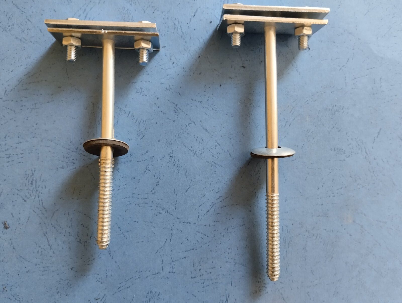 Potpore za vodove - oblik C sa vencem i navojem za drvo